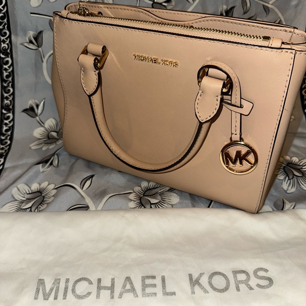 Michael Kors Kellen Saffiano Leather Satchel Bag in Cream